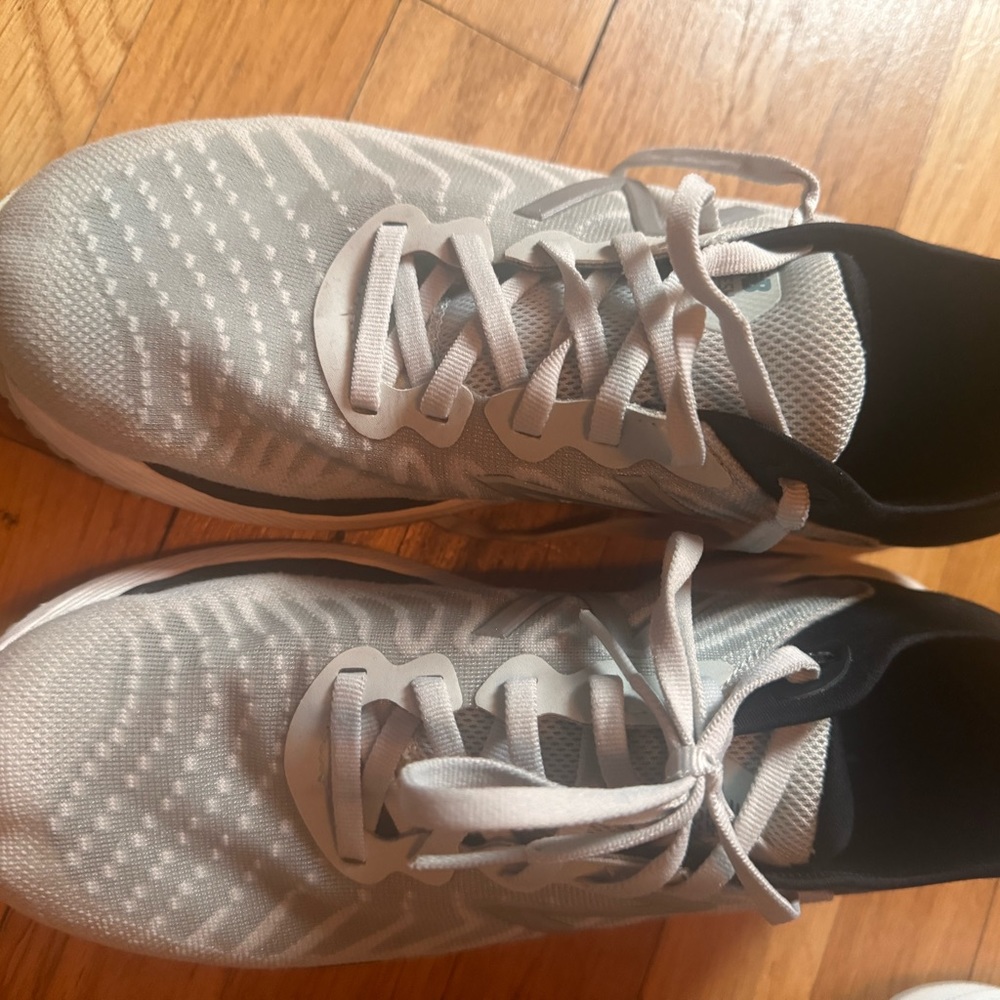 NEW BALANCE Fresh Foam 860 Womens sz 8.5